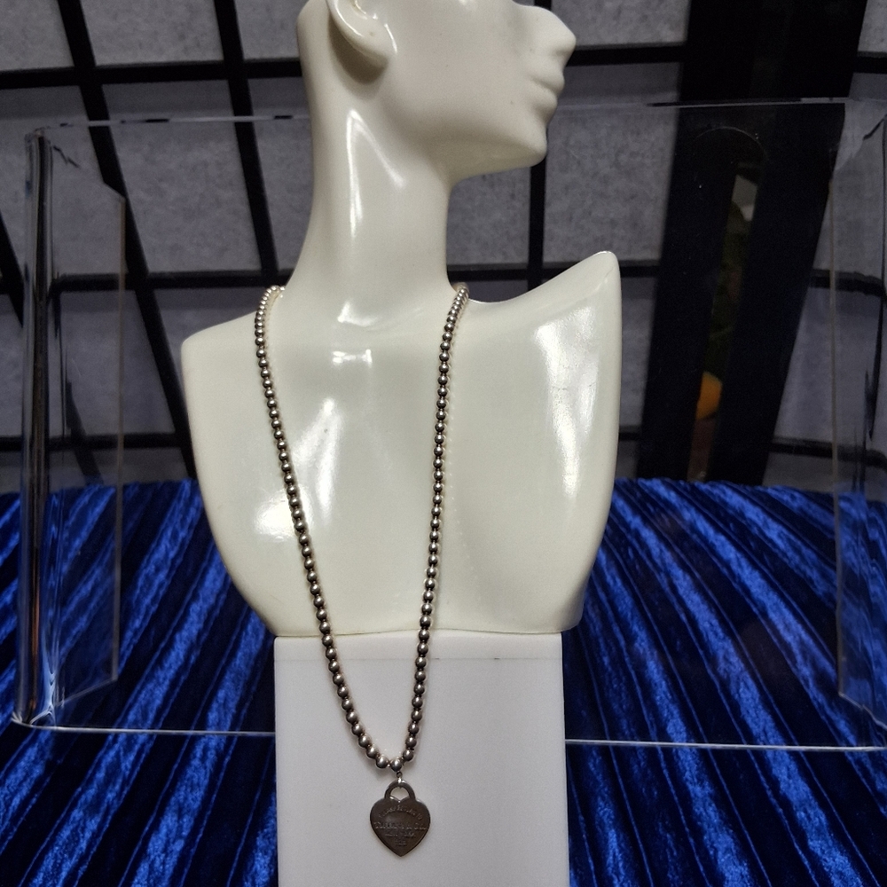 TiffanSilver Beaded Necklace with Heart Pendant Authentic Retired Tiffany And Co